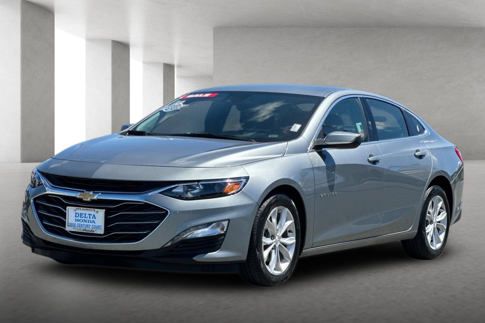 Used 2025 Chevrolet Malibu LT FWD image 8