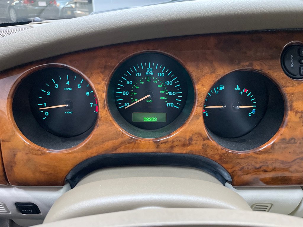 Used 2003 Jaguar XK8 Convertible image 28