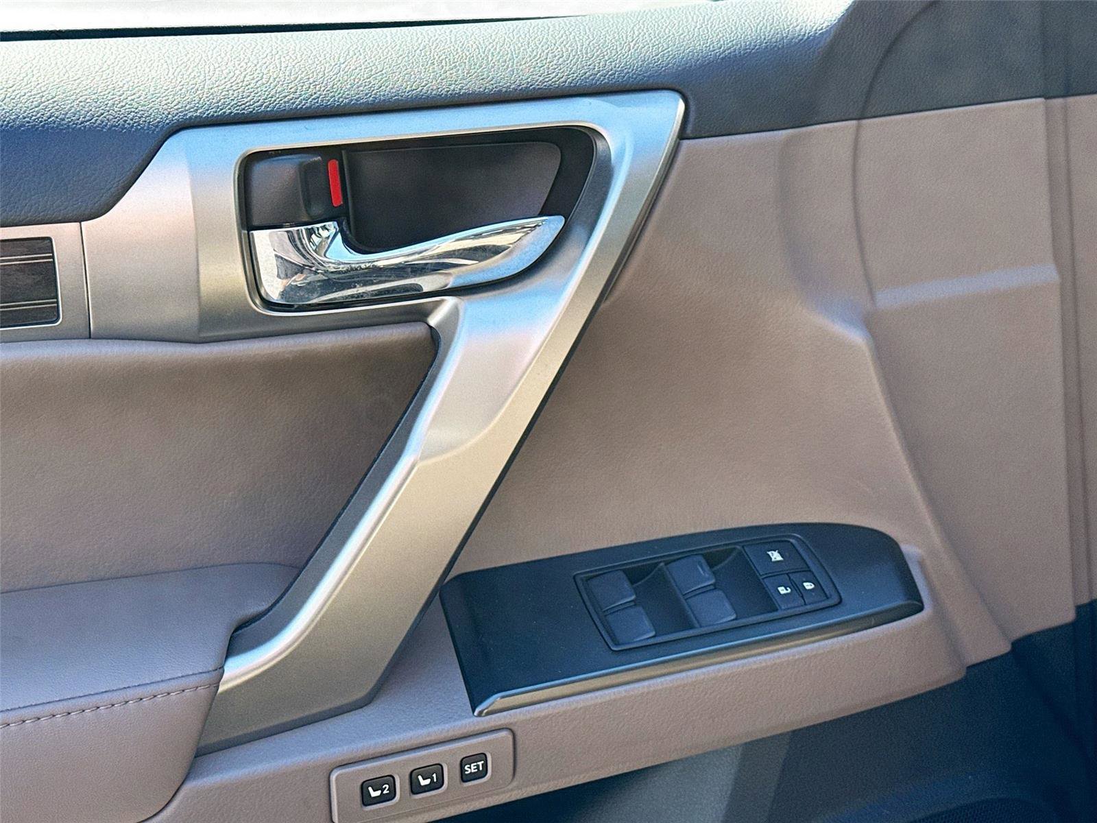 Used 2023 Lexus GX 460 Premium image 18