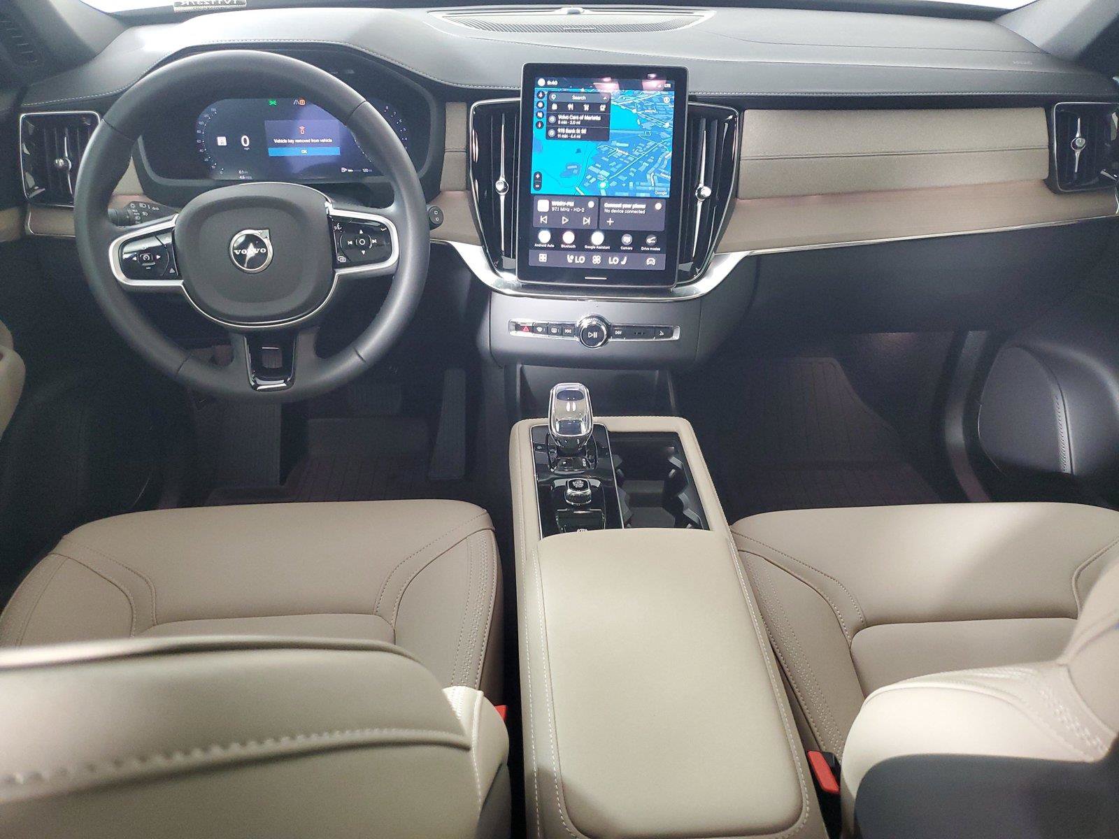 Certified 2026 Volvo XC90 B6 Plus w/ Protection Package Premier AWD/4WD image 15