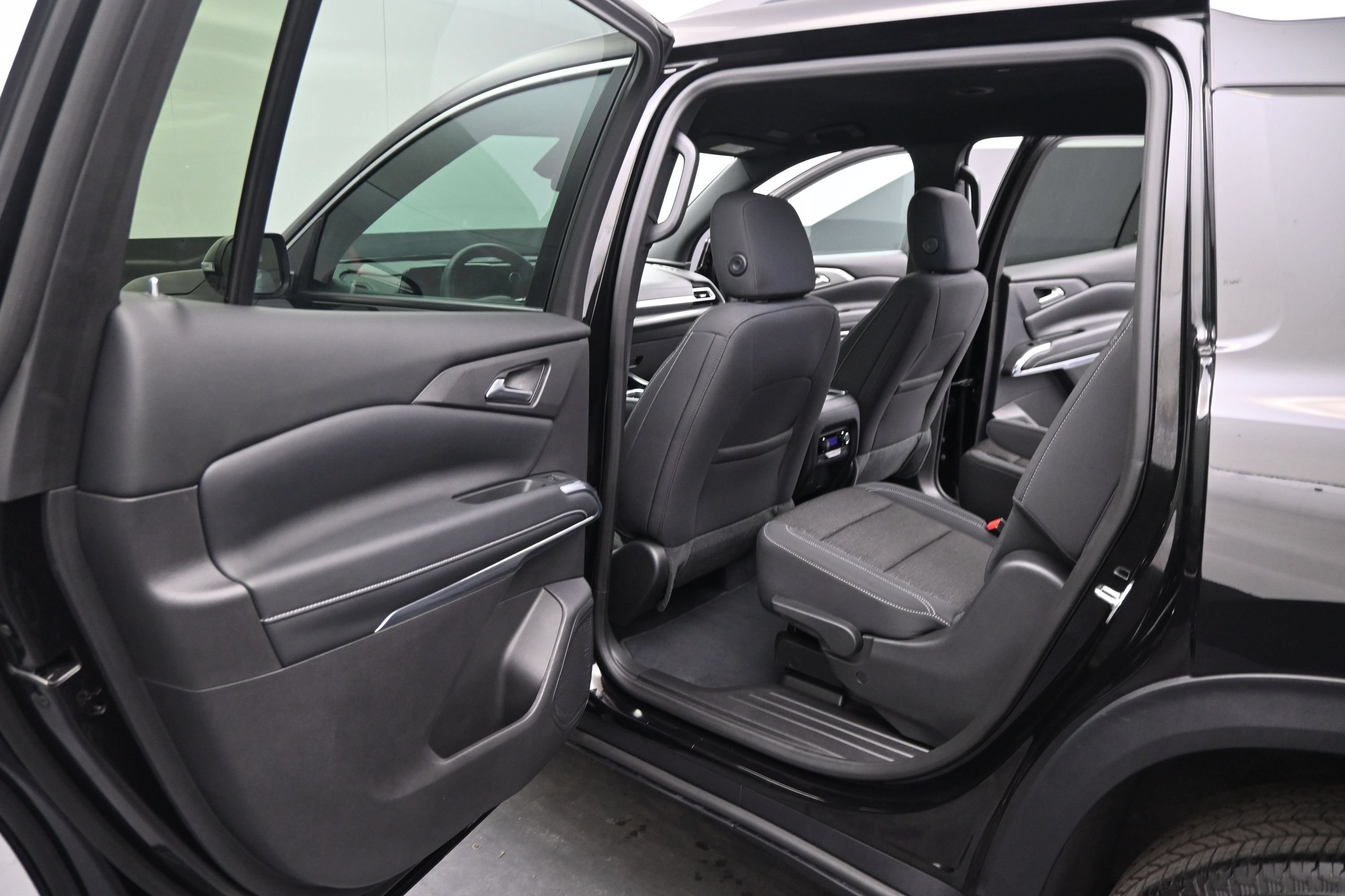 Certified 2026 Chevrolet Traverse LT FWD image 20