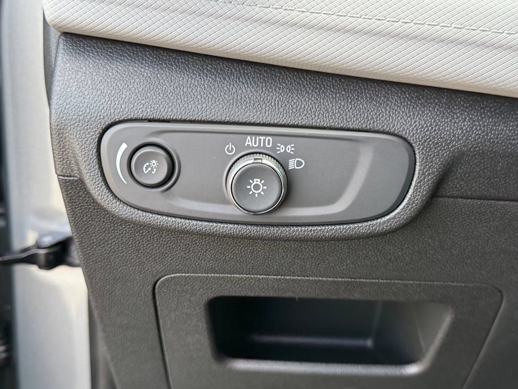 New 2026 Chevrolet TrailBlazer LS w/ LS Convenience Package FWD image 19