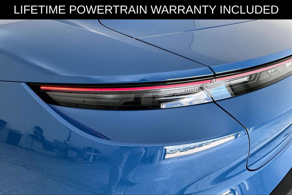 Used 2025 Porsche Taycan RWD image 39