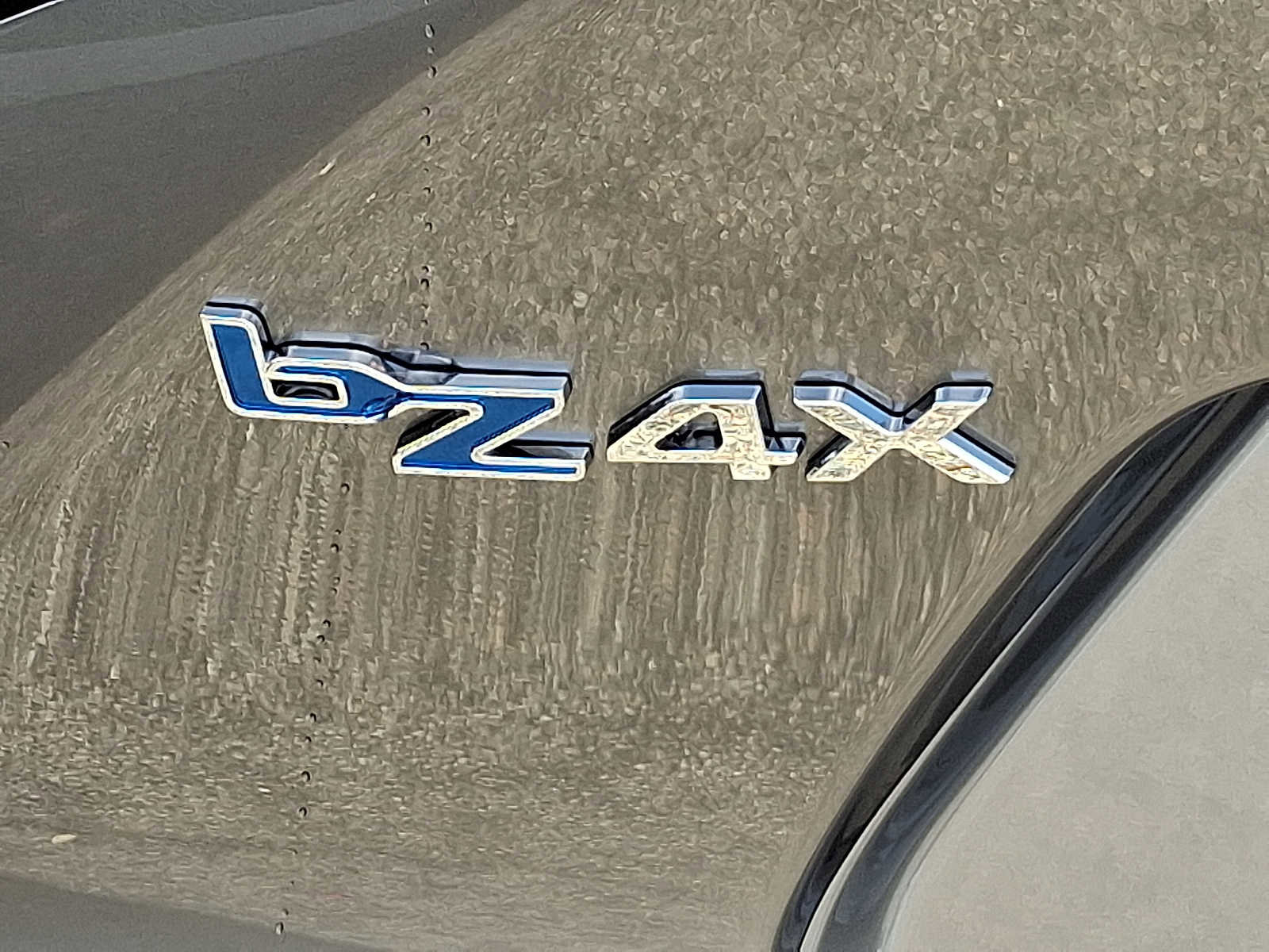 Used 2025 Toyota bZ4X AWD image 33