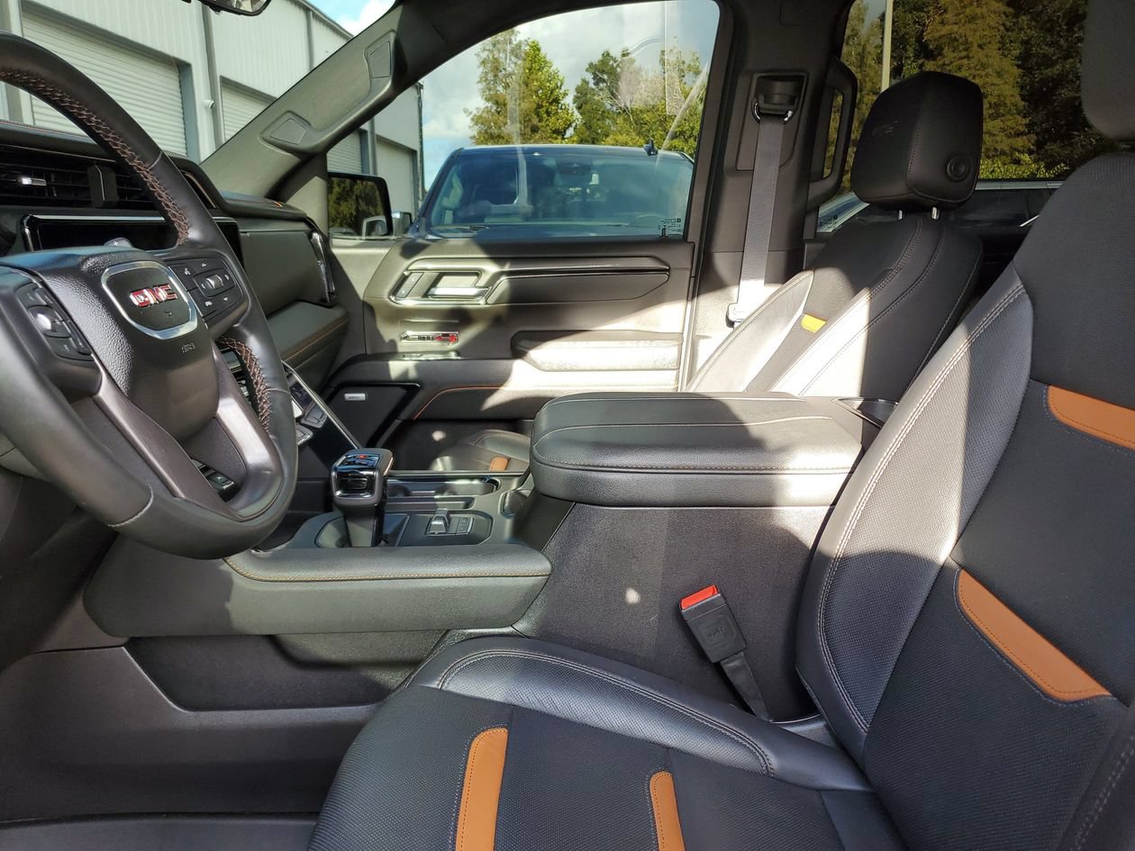 Used 2024 GMC Sierra 1500 AT4 w/ Technology Package AWD/4WD image 19
