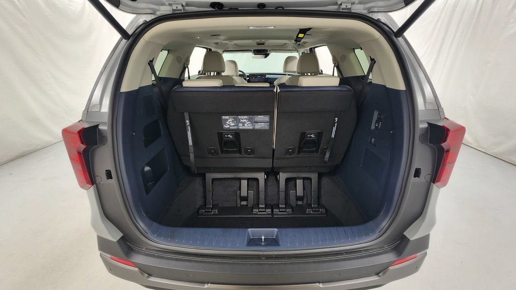 New 2027 Kia Carnival SX w/ Dark Edition Package FWD image 19