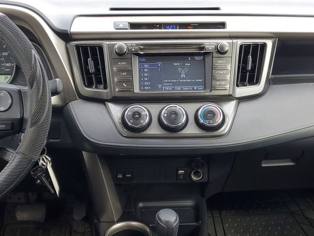 Used 2015 Toyota RAV4 LE image 26