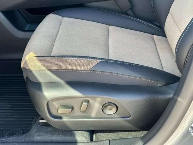 New 2026 Chevrolet Equinox ACTIV w/ Convenience Package III FWD image 11