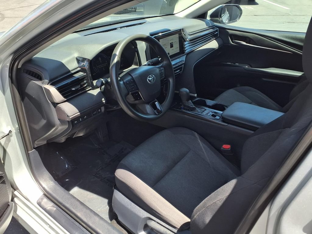 Used 2025 Toyota Camry LE FWD image 18