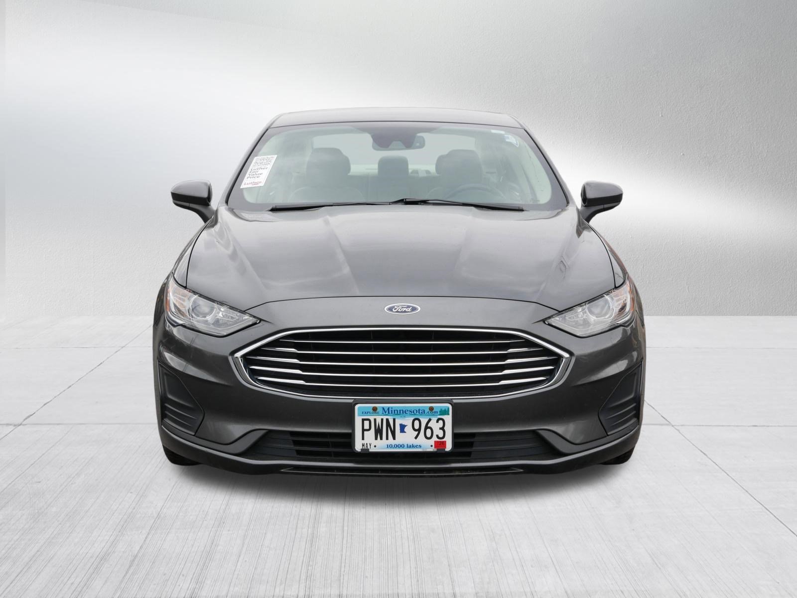 Used 2019 Ford Fusion SE video 2