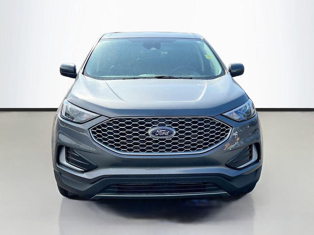 Used 2024 Ford Edge SEL image 2