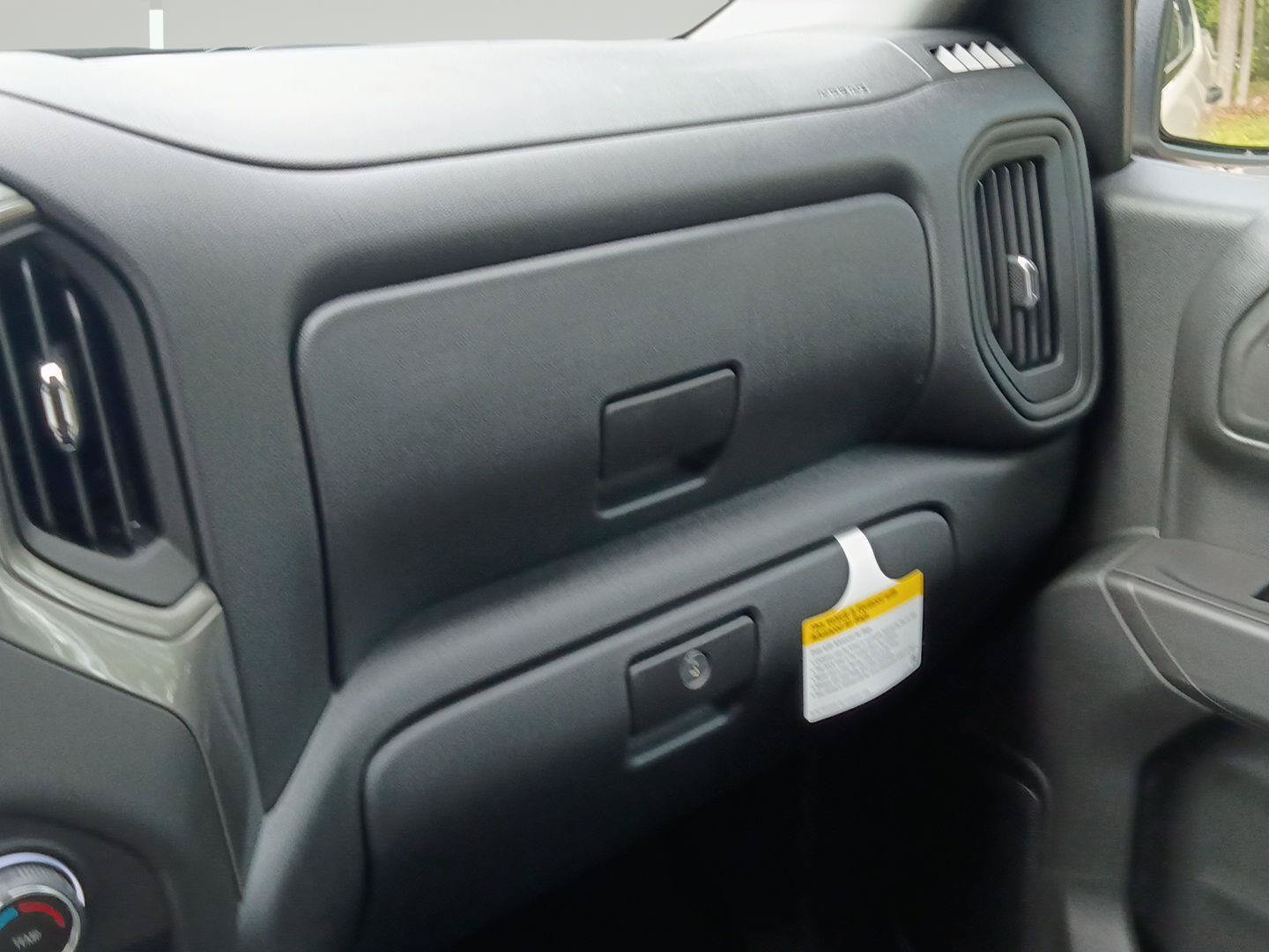 New 2026 Chevrolet Silverado 1500 Custom w/ LPO, Dark Essentials Package AWD/4WD image 15