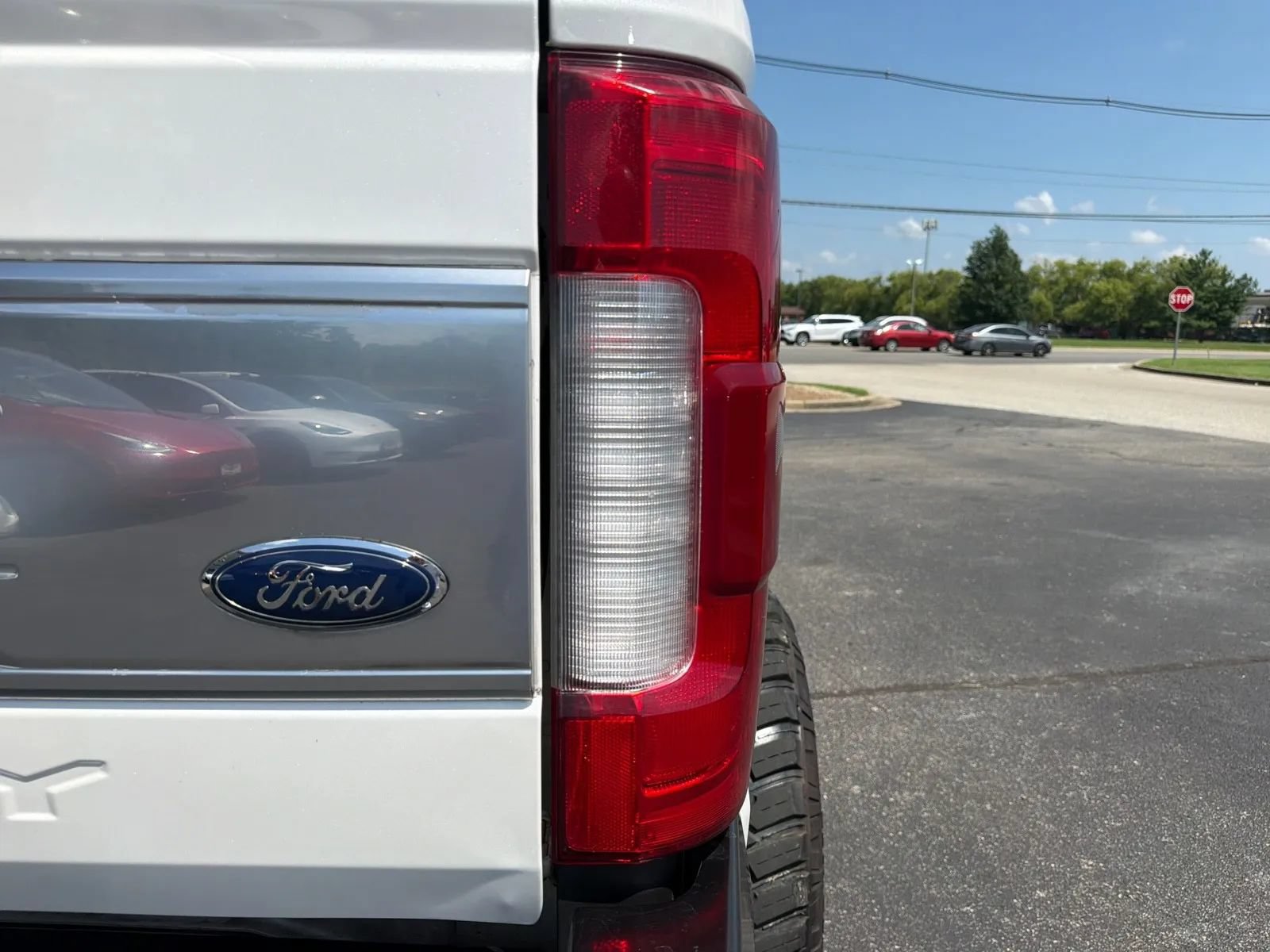 Used 2017 Ford F250 Platinum w/ Platinum Ultimate Package AWD/4WD image 17