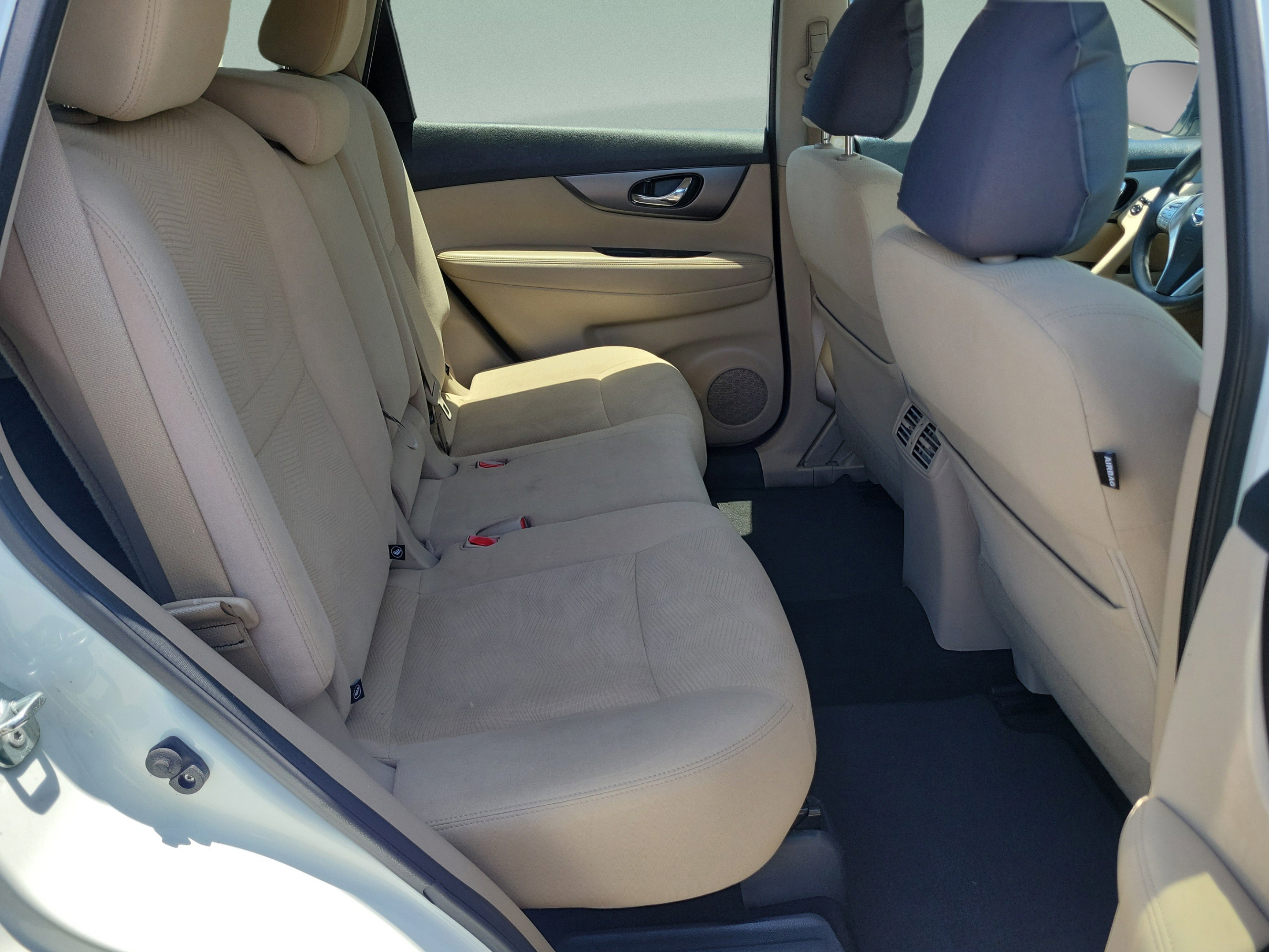 Used 2016 Nissan Rogue SV FWD image 10