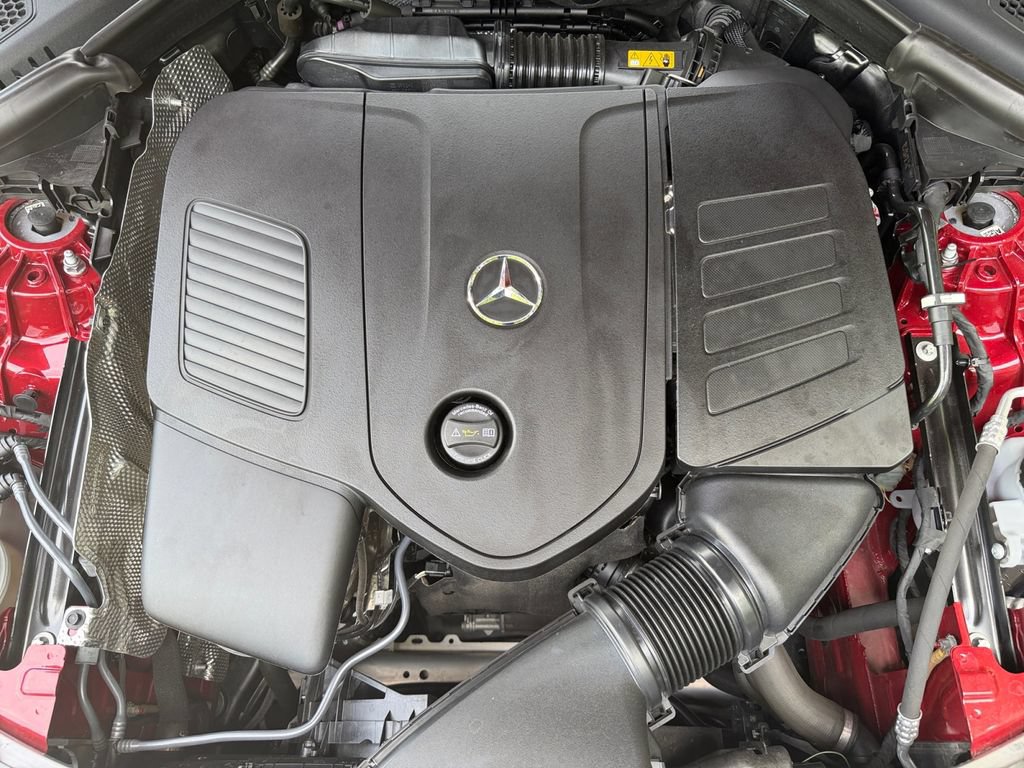 Used 2024 Mercedes-Benz GLC 300 4MATIC image 23