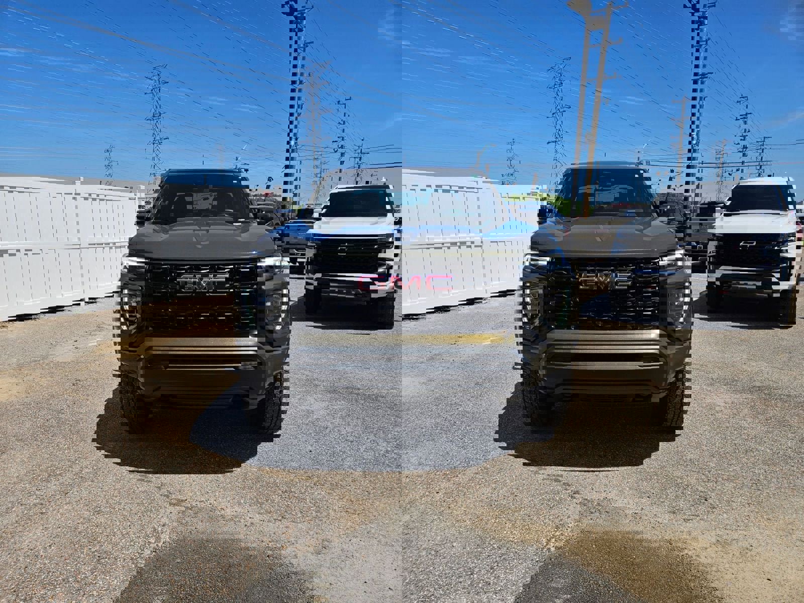 Used 2024 GMC Canyon Elevation image 9