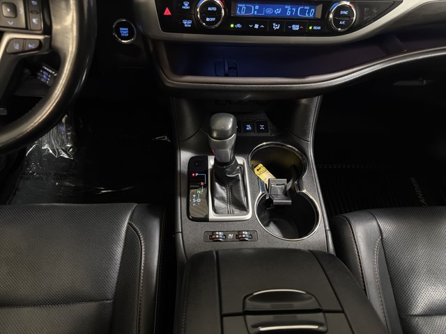 Used 2019 Toyota Highlander Limited w/ Protection Package #3 AWD/4WD image 34