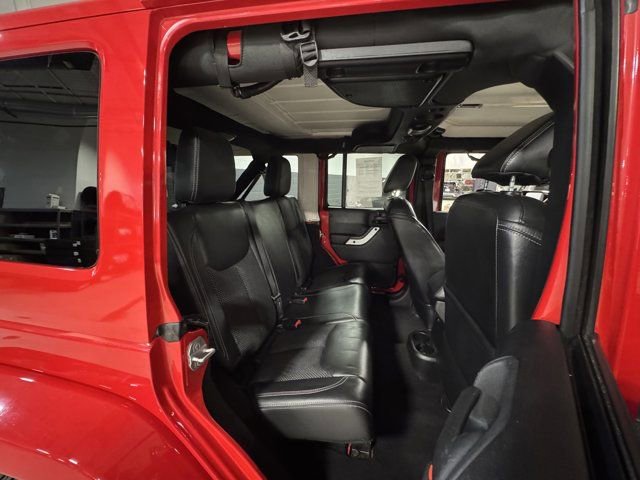Used 2015 Jeep Wrangler Unlimited Sahara image 11