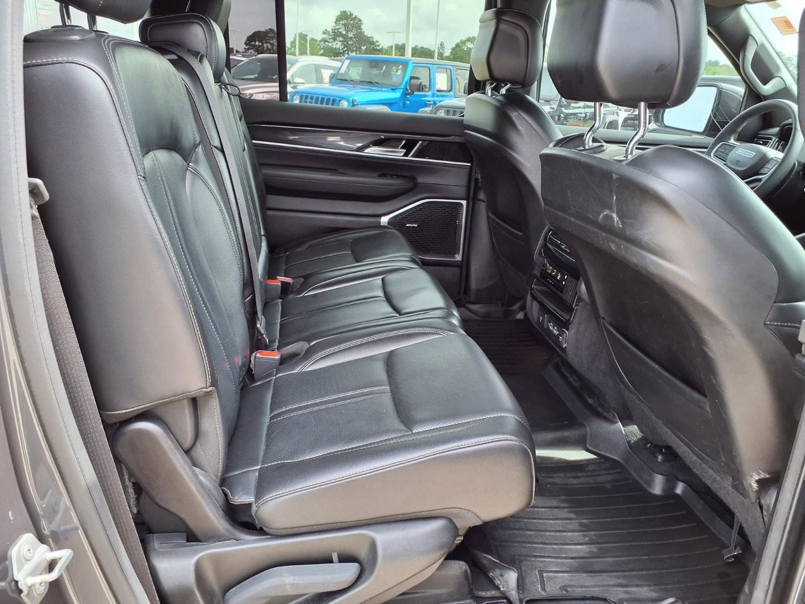 Used 2022 Jeep Wagoneer Series I RWD image 19