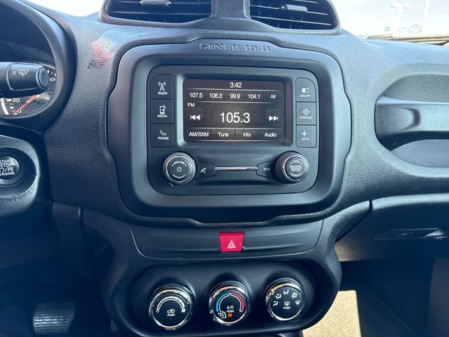 Used 2017 Jeep Renegade Latitude AWD/4WD image 18