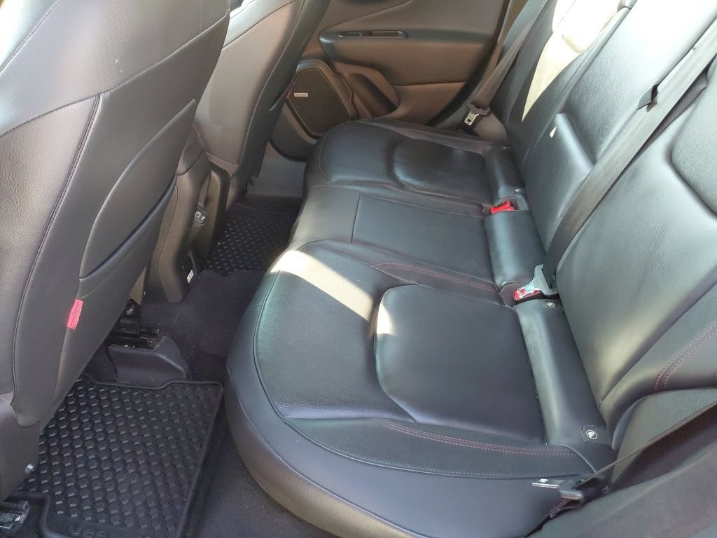 Used 2020 Jeep Renegade Trailhawk w/ Premium Leather Group AWD/4WD image 23
