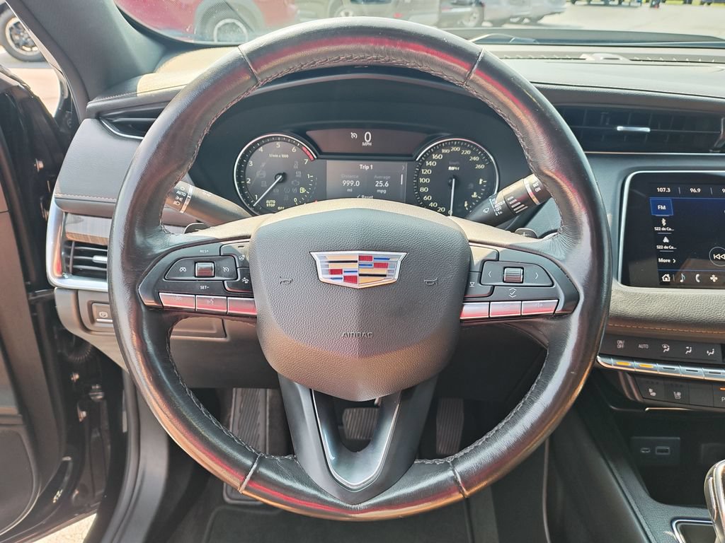 Used 2023 Cadillac XT4 Premium Luxury AWD/4WD image 17