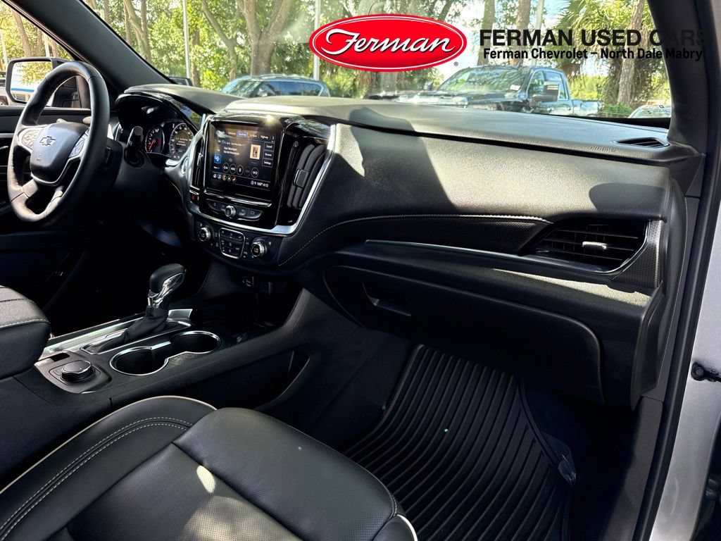 Used 2023 Chevrolet Traverse Premier w/ Redline Edition FWD image 6
