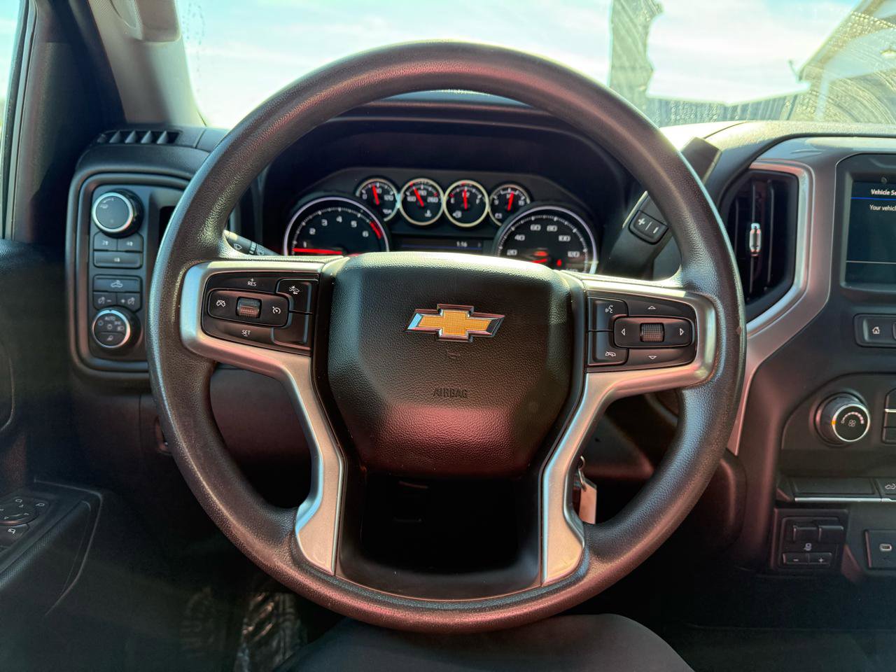 Used 2022 Chevrolet Silverado 2500 Custom w/ Custom Value Package image 8