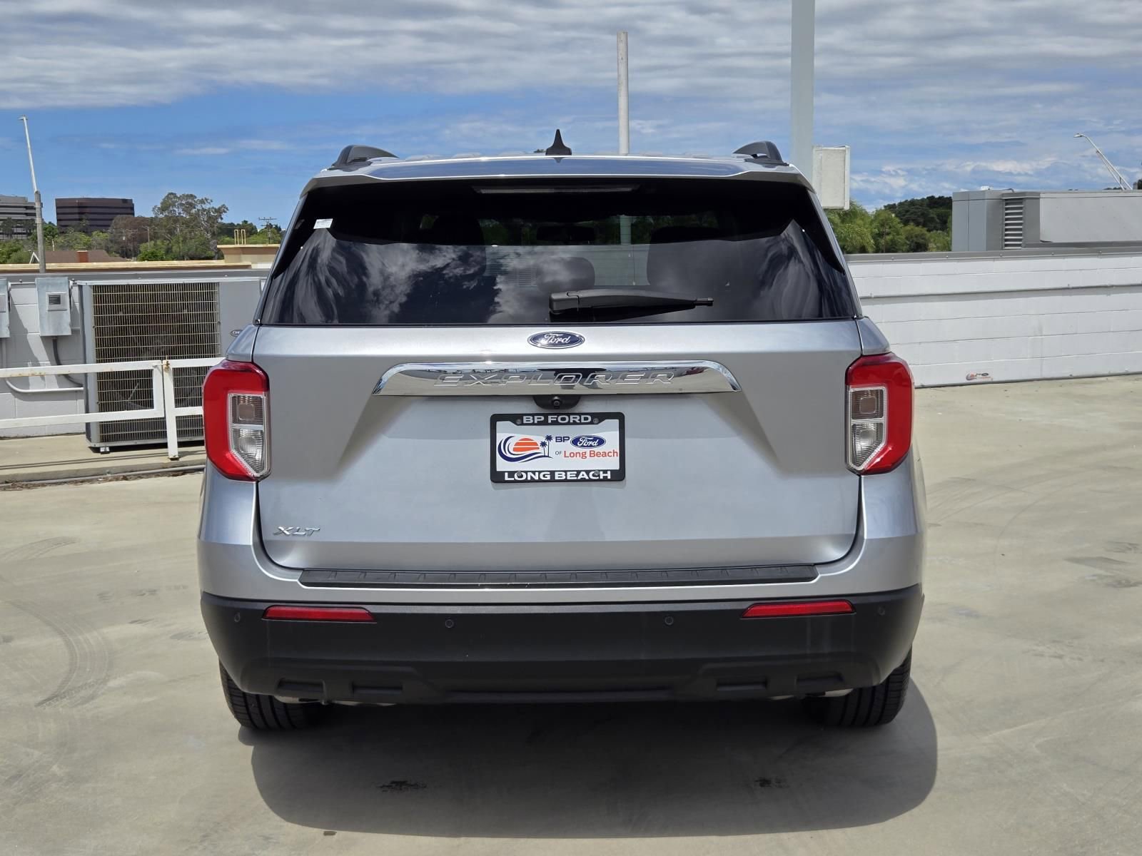 Used 2021 Ford Explorer XLT RWD image 5