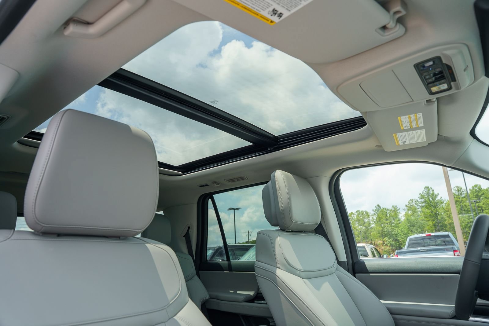 New 2027 Ford Expedition Active RWD image 22