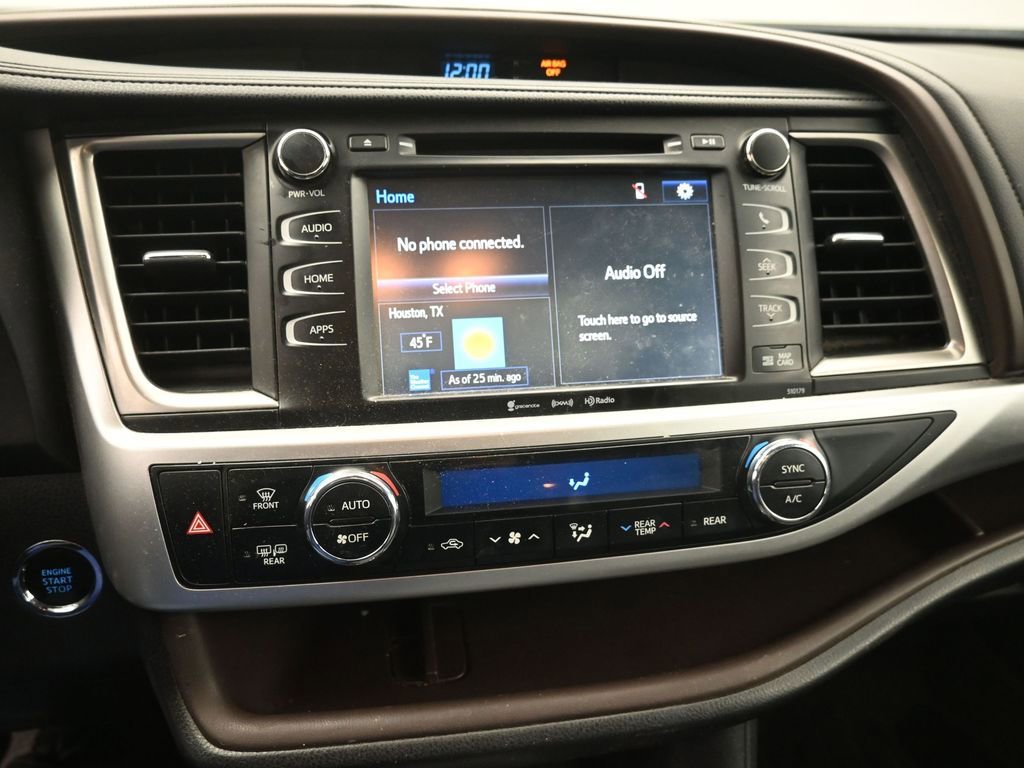 Used 2017 Toyota Highlander XLE image 9