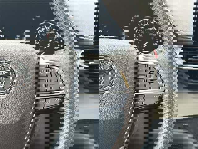 Used 2024 Toyota Sienna Platinum image 10