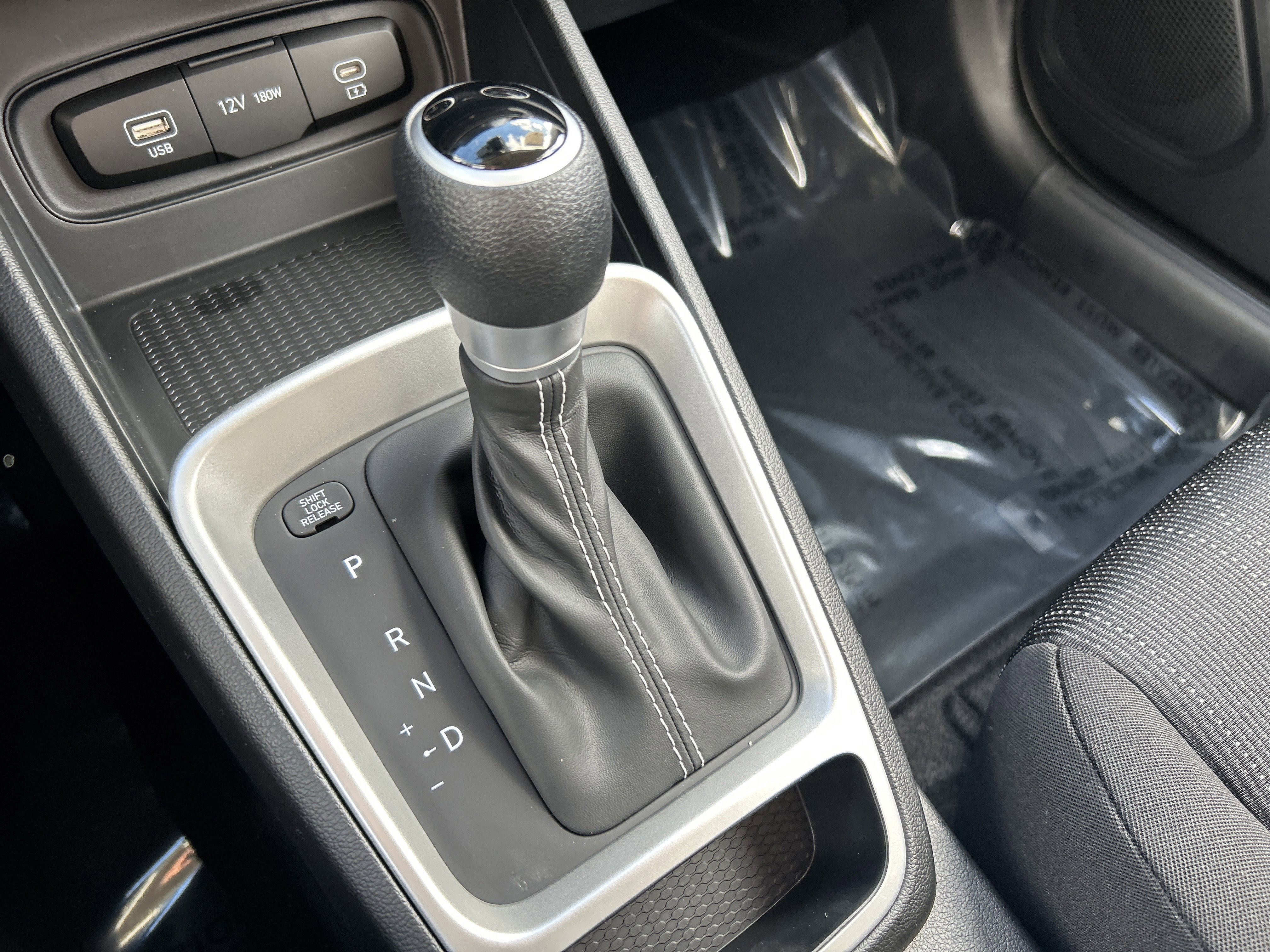New 2026 Hyundai Venue SE FWD image 22