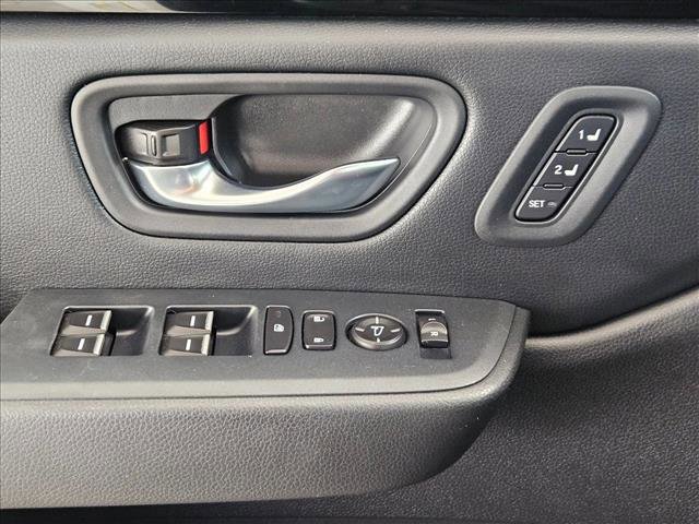 Used 2023 Honda Pilot Touring image 6