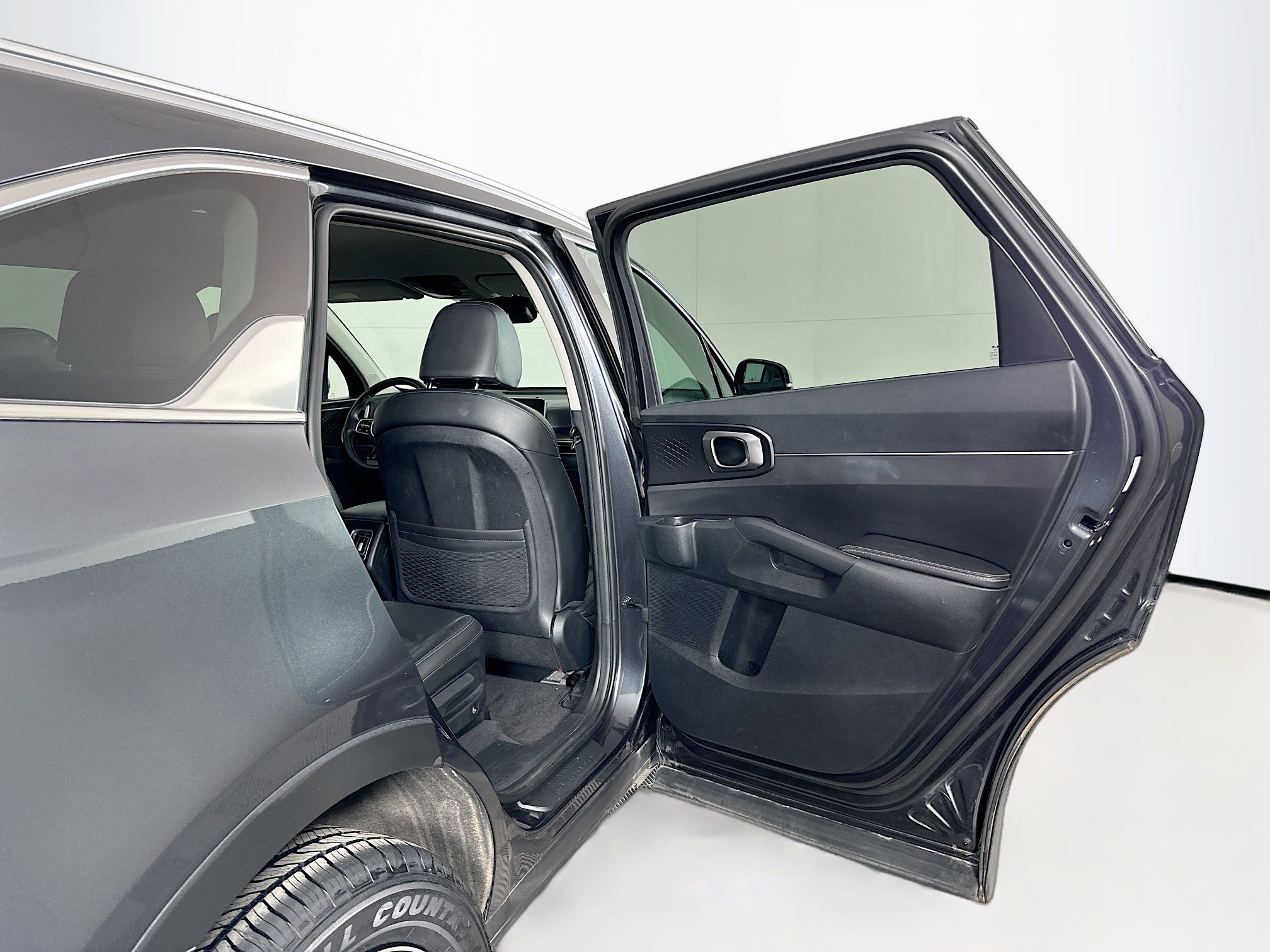 Used 2024 Kia Sorento S image 30