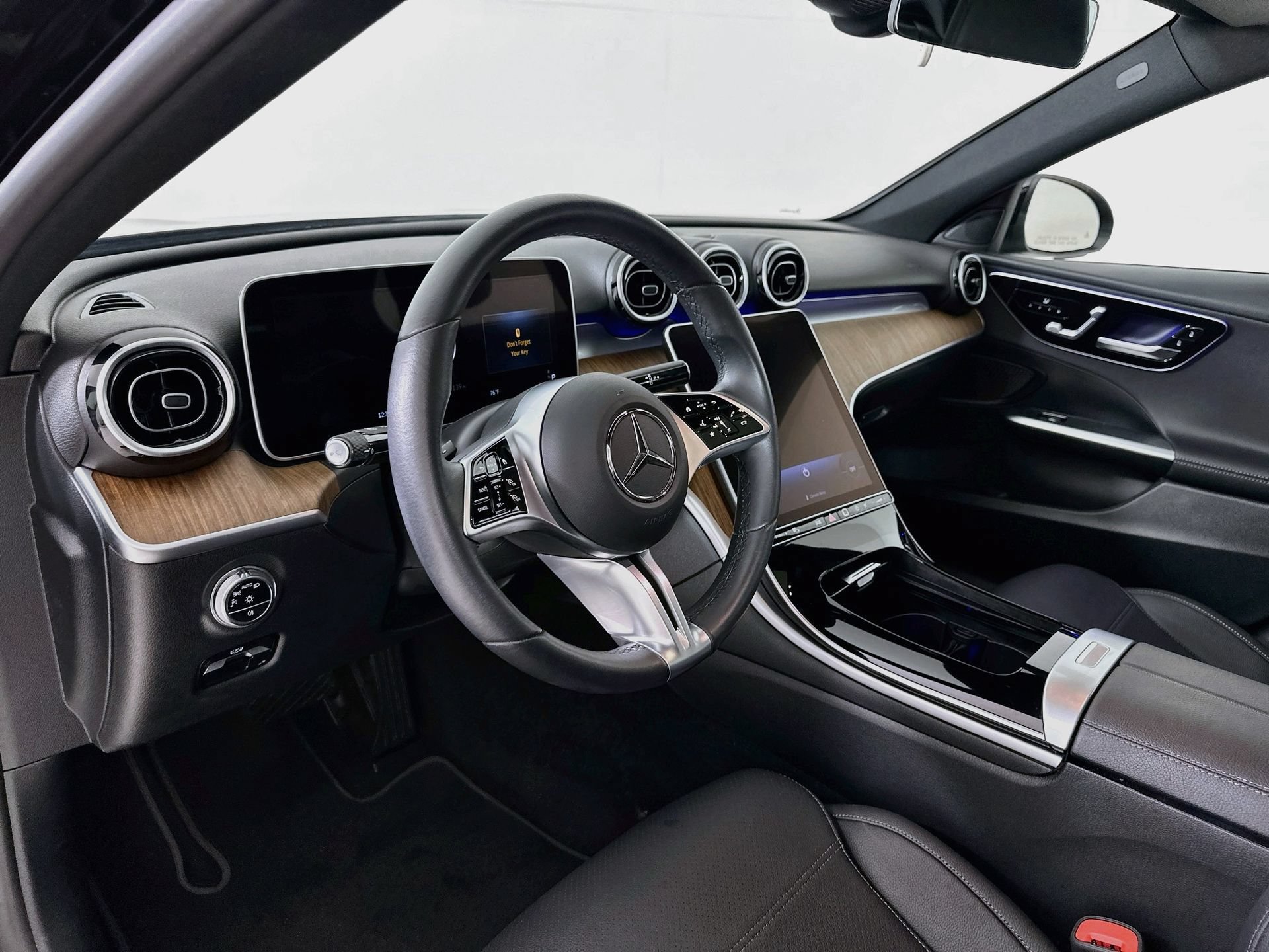 Used 2024 Mercedes-Benz C 300 Sedan image 10