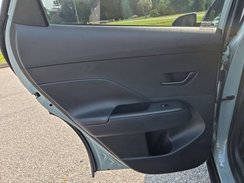 Used 2025 Hyundai Kona SEL FWD image 28