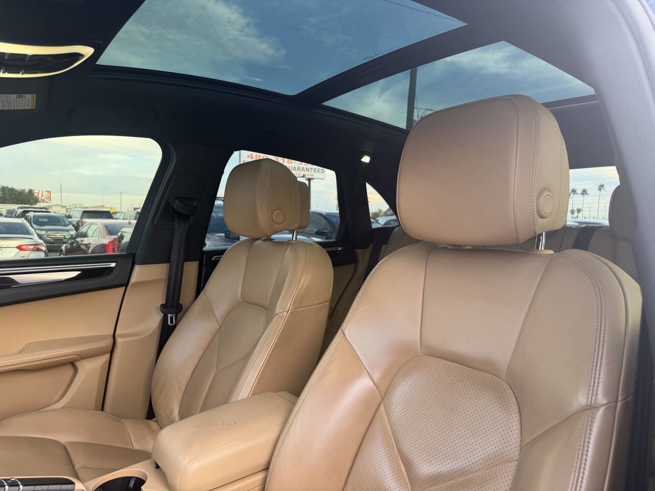 Used 2017 Porsche Macan image 26