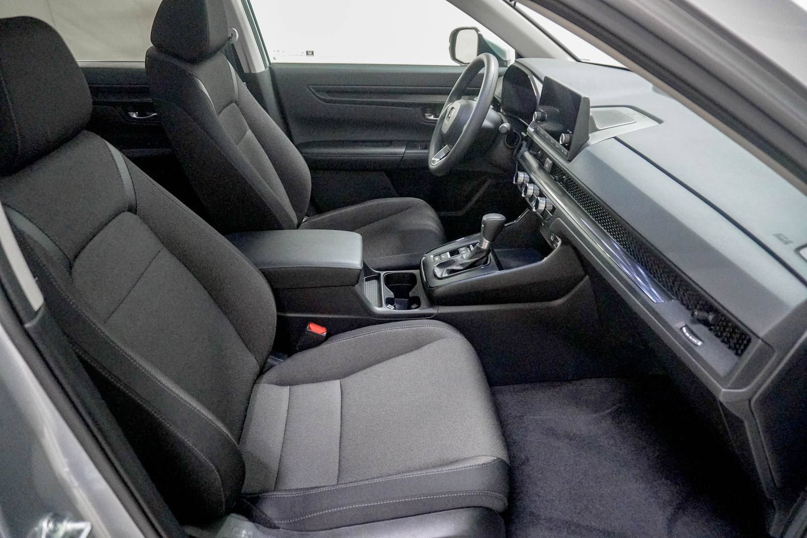 Used 2025 Honda CR-V LX image 29