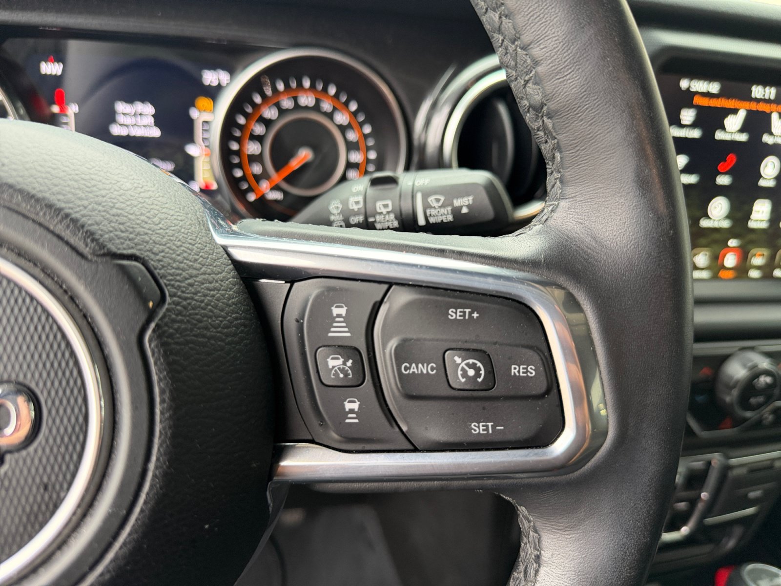 Used 2022 Jeep Wrangler Unlimited Sahara AWD/4WD image 25