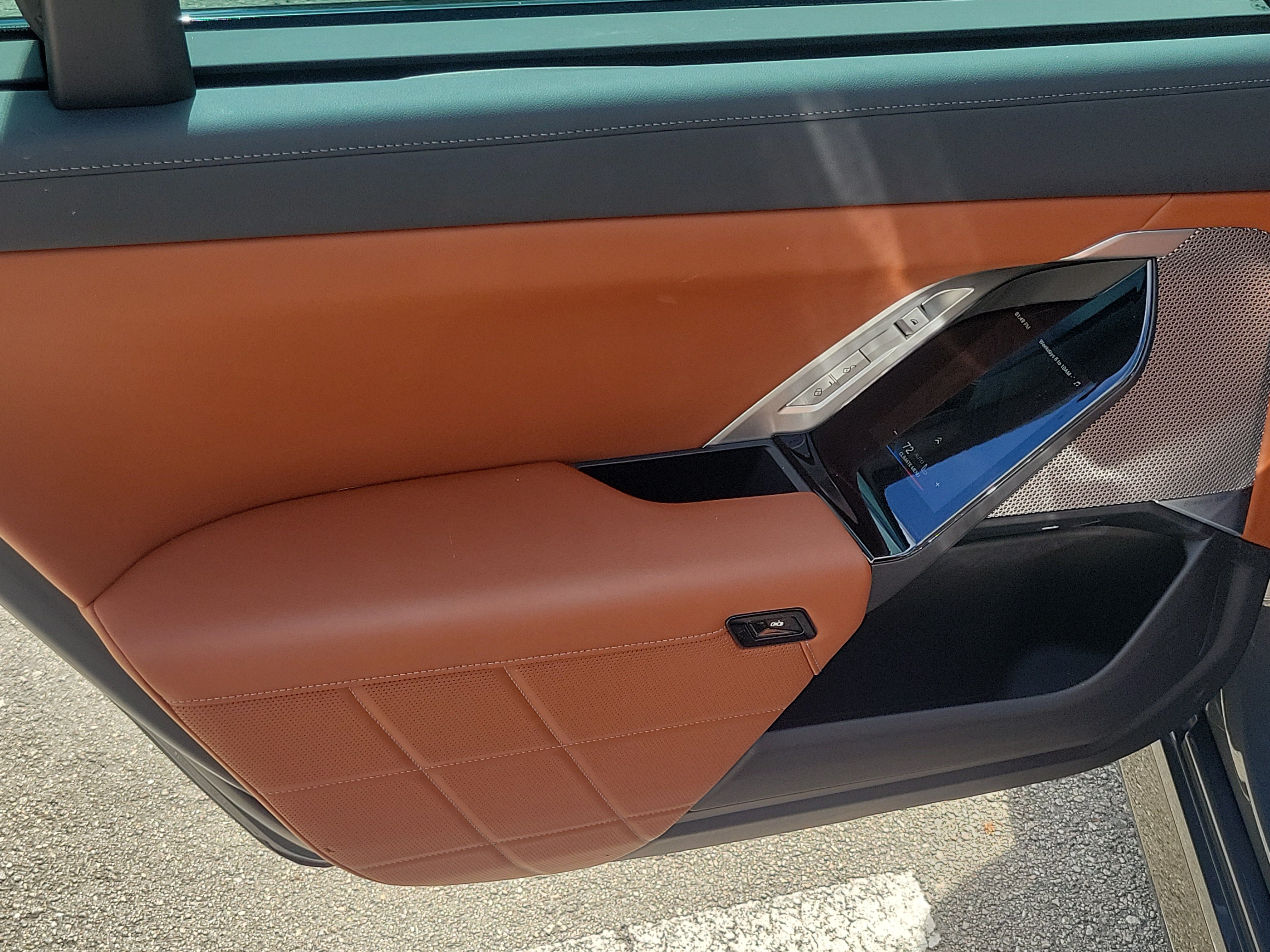 Certified 2023 BMW 740i RWD image 10