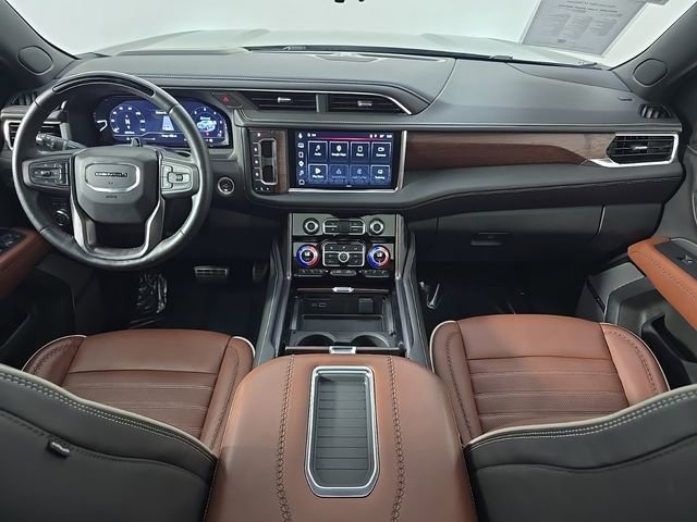 Used 2023 GMC Yukon Denali Ultimate AWD/4WD image 32