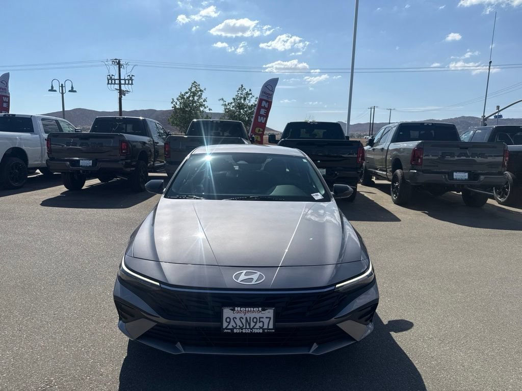 Used 2025 Hyundai Elantra SEL FWD image 10