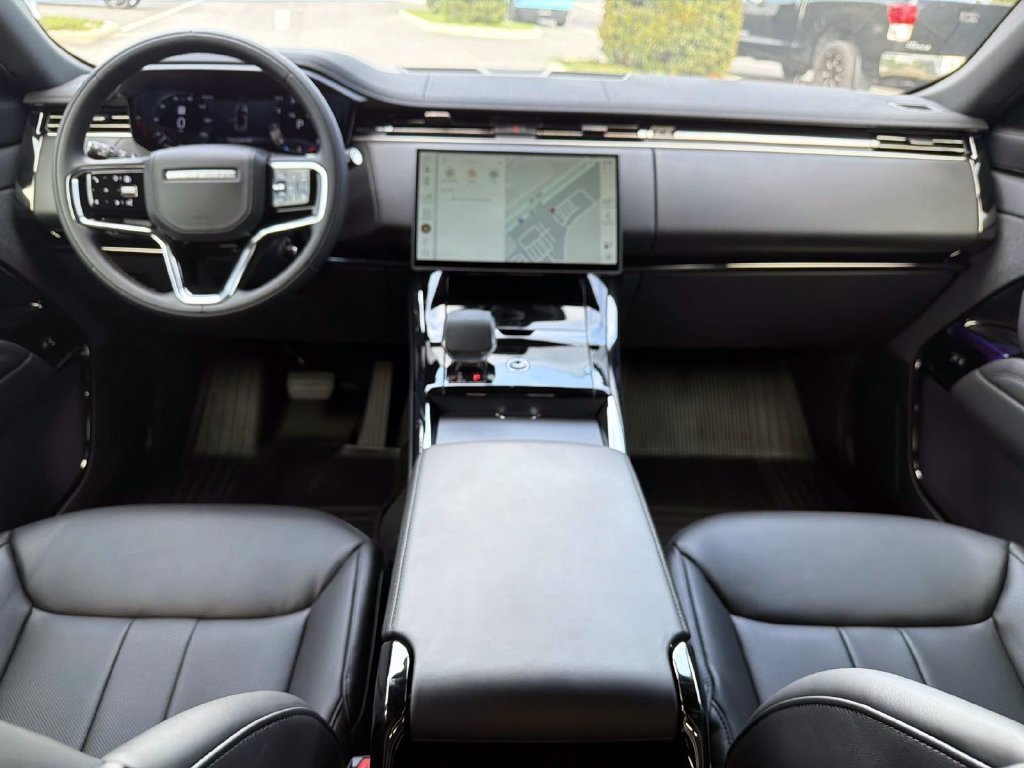 Used 2026 Land Rover Range Rover Sport SE AWD/4WD image 12