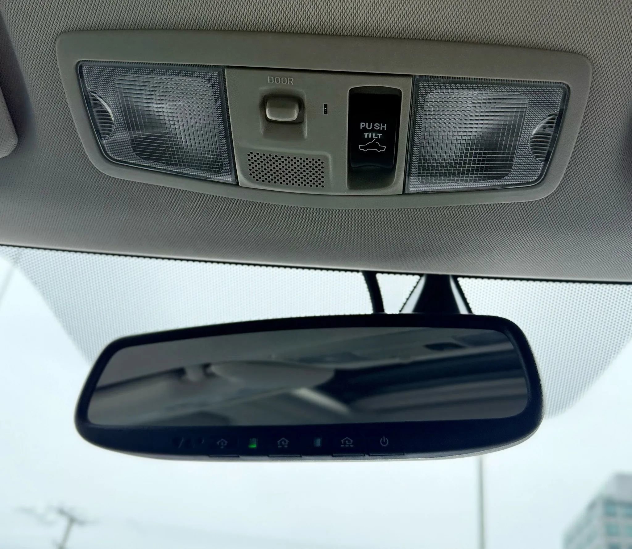 Used 2017 Mitsubishi Outlander GT image 22