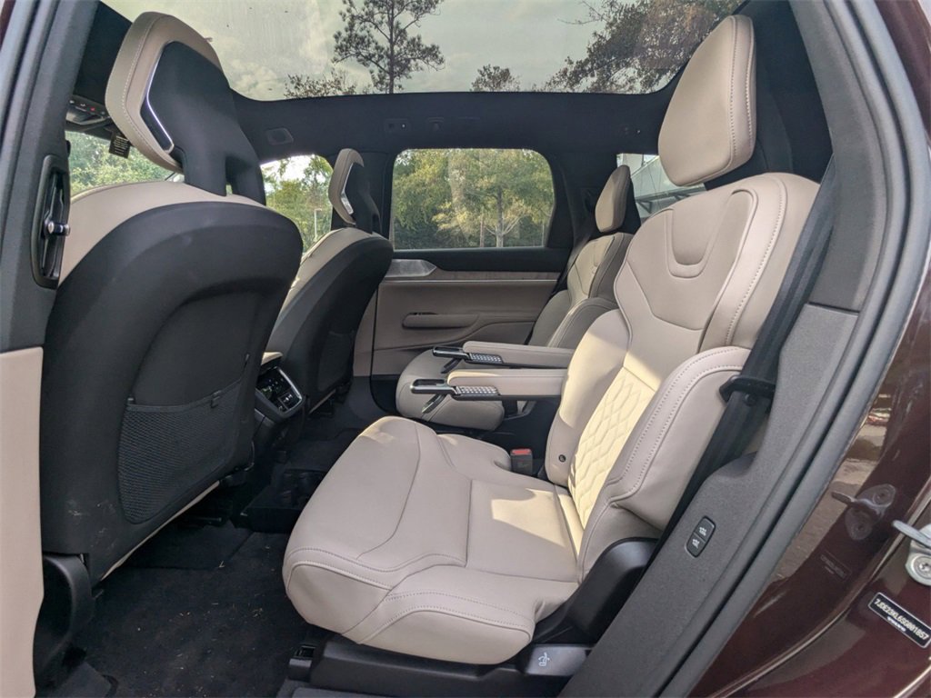 New 2025 Volvo EX90 Ultra image 15