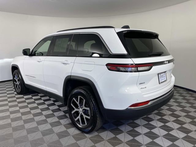 Used 2025 Jeep Grand Cherokee Limited AWD/4WD image 6