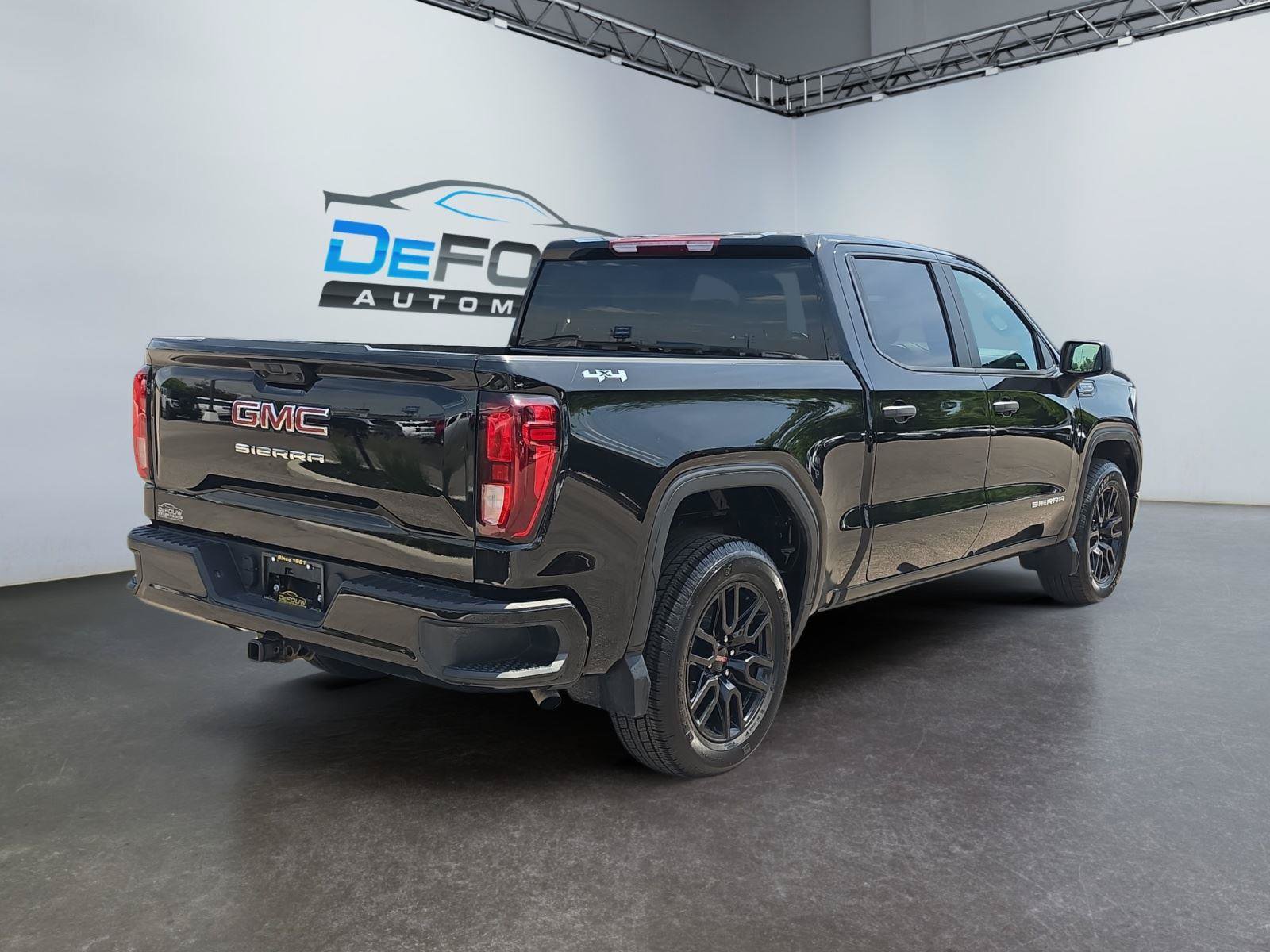 Used 2024 GMC Sierra 1500 Pro w/ Graphite Edition AWD/4WD image 3