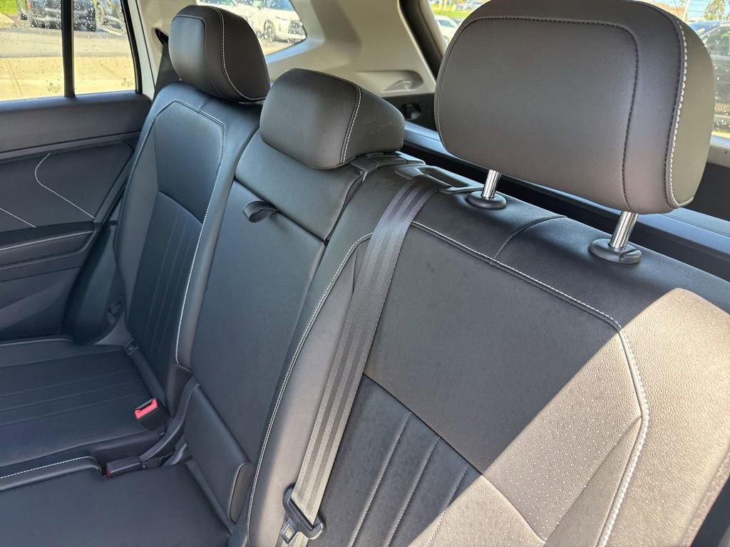 Used 2022 Volkswagen Tiguan SE AWD/4WD image 23