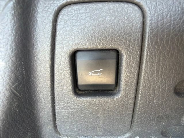 Used 2013 Ford Edge SEL FWD image 12